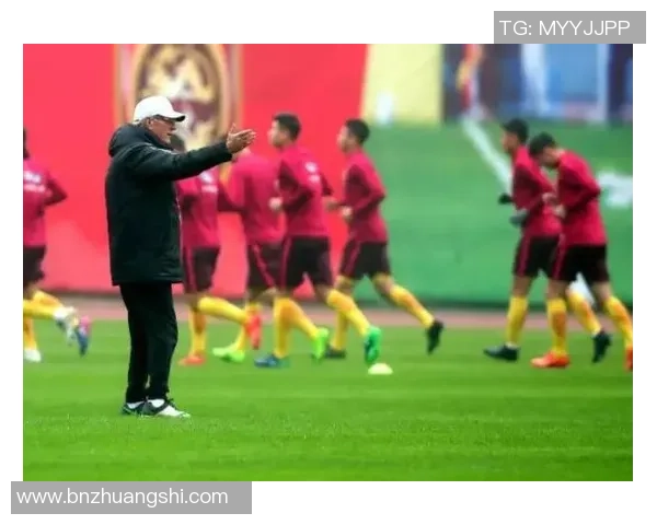 足球明星的奋斗历程与成功秘诀值得我们学习与借鉴